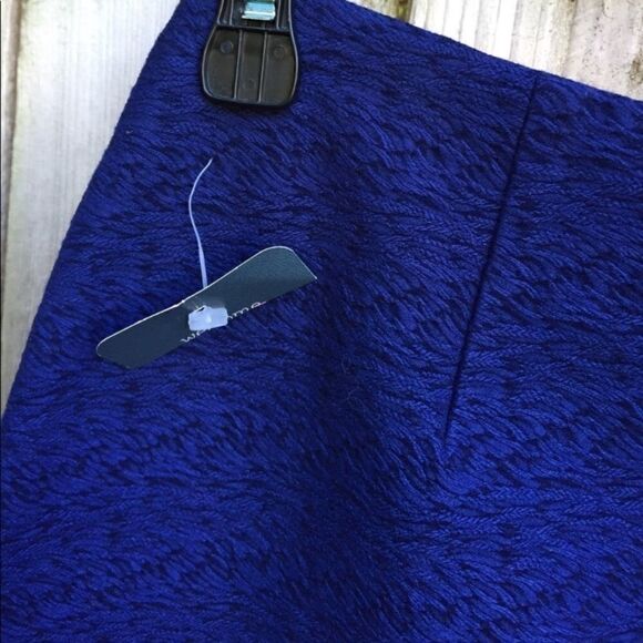 NWT Cabi Skirt Royal Blue Size 4 - Picture 7 of 7